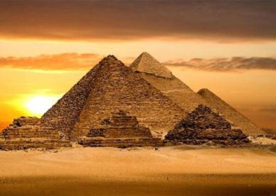 أهرامات مصر سحر الجمال وروعة المكان -عالم الصور